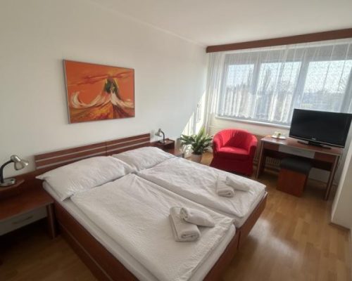 _worker02_medium_2123_246305f0-5a22-46e1-be06-81916eb900f3