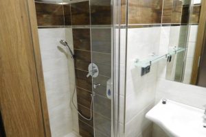 _worker02_medium_2123_3527a0dc-dc88-4b37-8a05-b54ed582992a