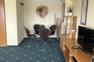 _worker02_medium_2123_47975e4f-e41b-45c8-a189-c8aba2514cae