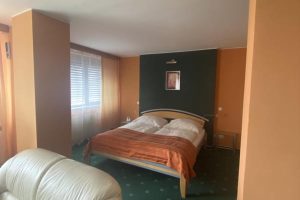 _worker02_medium_2123_703c7422-7c80-49e5-b4bd-e5a2b448f4b2