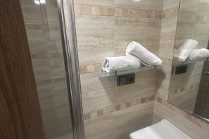 _worker02_medium_2123_7c6e60c6-e3a7-4c02-8376-bd8851e1a48f