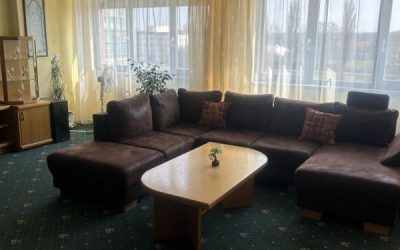 _worker02_medium_2123_9bea06f7-ca42-48ca-b36b-25e54fe690ee