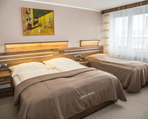 _worker02_medium_2123_cff24f10-a388-4b2a-a65c-e2503e7b62e6