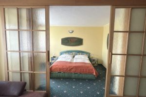 _worker02_medium_2123_e0c4cb83-0fc1-4a25-918c-a0d88348f762