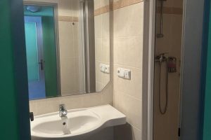 _worker02_medium_2123_fc69ed03-3806-4c59-b32a-d16e37786195